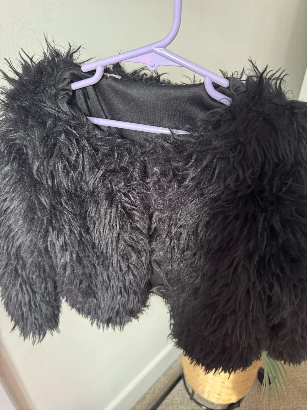 H&M Girls Ivory Black Fur Shaggy Jacket Coat Size US5T/6 UK4-6Y